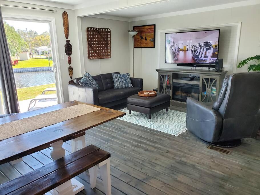 타바레스 3 Bed, 2 Bath, Waterfront, Dock, Large Driveway 빌라 외부 사진