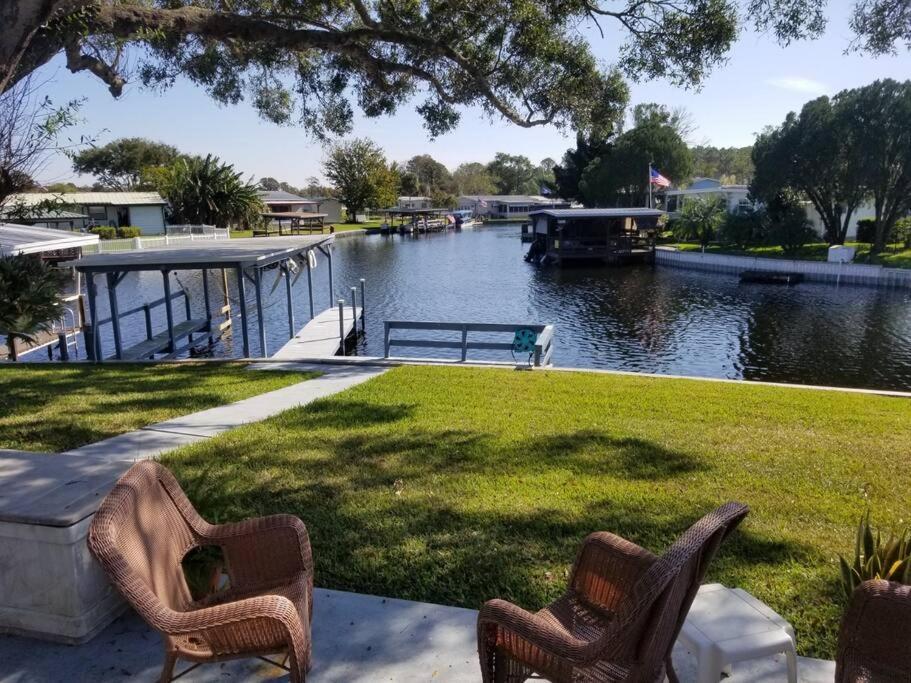 타바레스 3 Bed, 2 Bath, Waterfront, Dock, Large Driveway 빌라 외부 사진